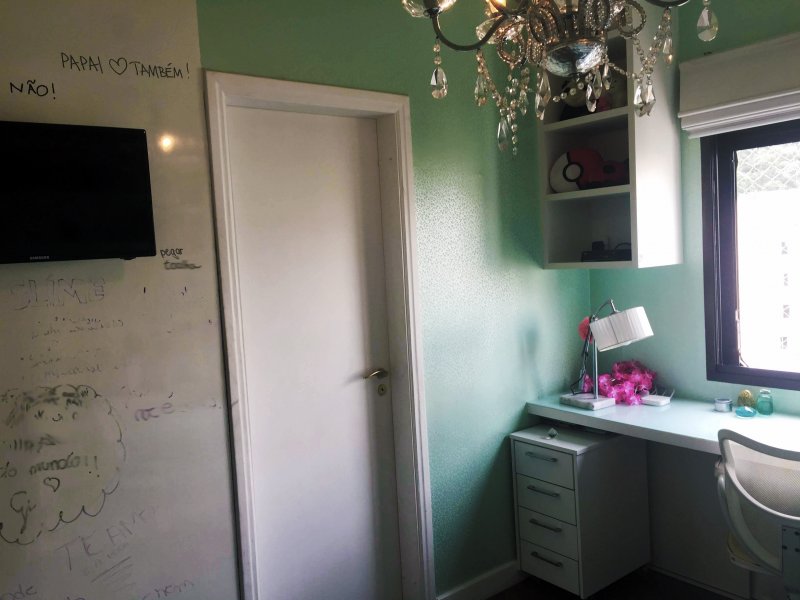 Apartamento à venda Vila Andrade com 230m² e 4 quartos por R$ 900.000 - 1270307564-suitemenina02.jpg