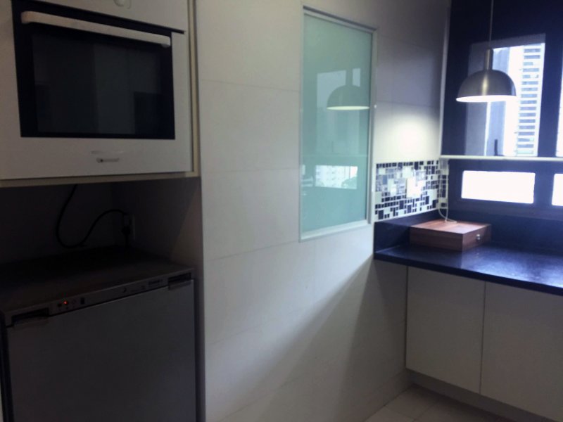 Apartamento à venda Vila Andrade com 230m² e 4 quartos por R$ 900.000 - 369216521-cozinha07.jpg