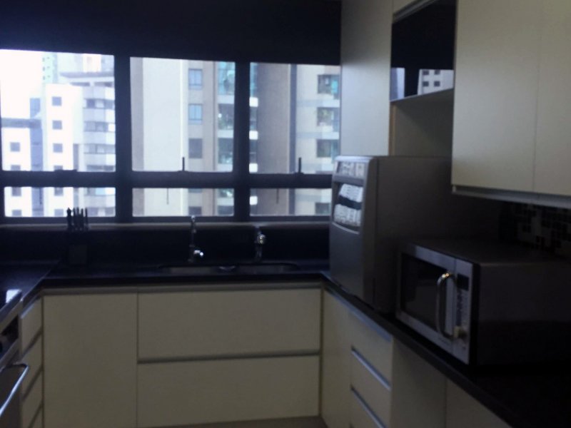 Apartamento à venda Vila Andrade com 230m² e 4 quartos por R$ 900.000 - 449255613-cozinha03.jpg