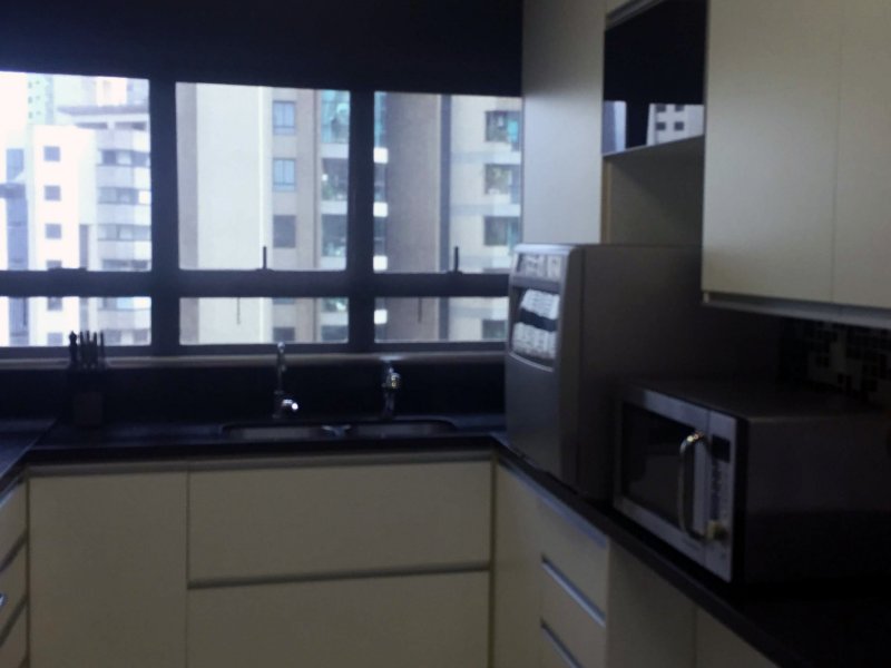 Apartamento à venda Vila Andrade com 230m² e 4 quartos por R$ 900.000 - 951786614-cozinha02.jpg