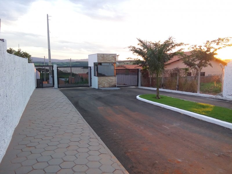 imóvel com 300m² - Centro - Guape