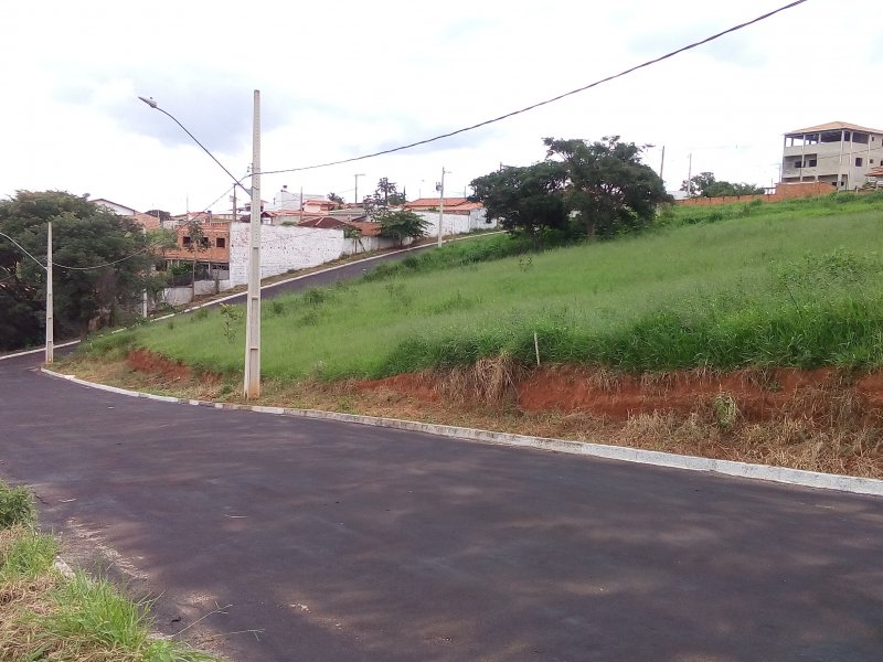 imóvel com 300m² - Centro - Guape