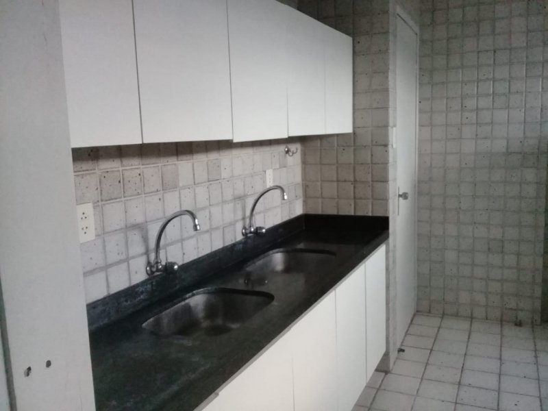 Apartamento à venda Aflitos com 180m² e 4 quartos por R$ 470.000 - 726503569-img-20190422-wa0105.jpg
