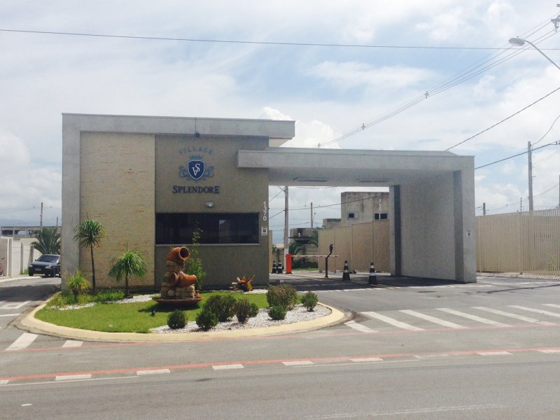 imóvel com 420m² - Mombaça - Pindamonhangaba