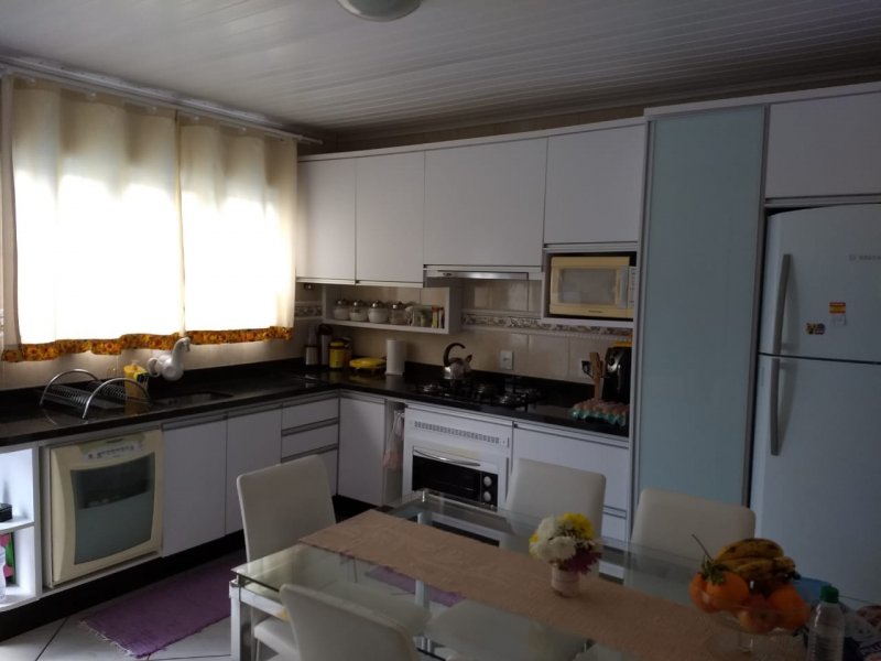 Casa à venda Carianos com 140m² e 3 quartos por R$ 580.000 - 1215777520-img-20190612-wa0015.jpg