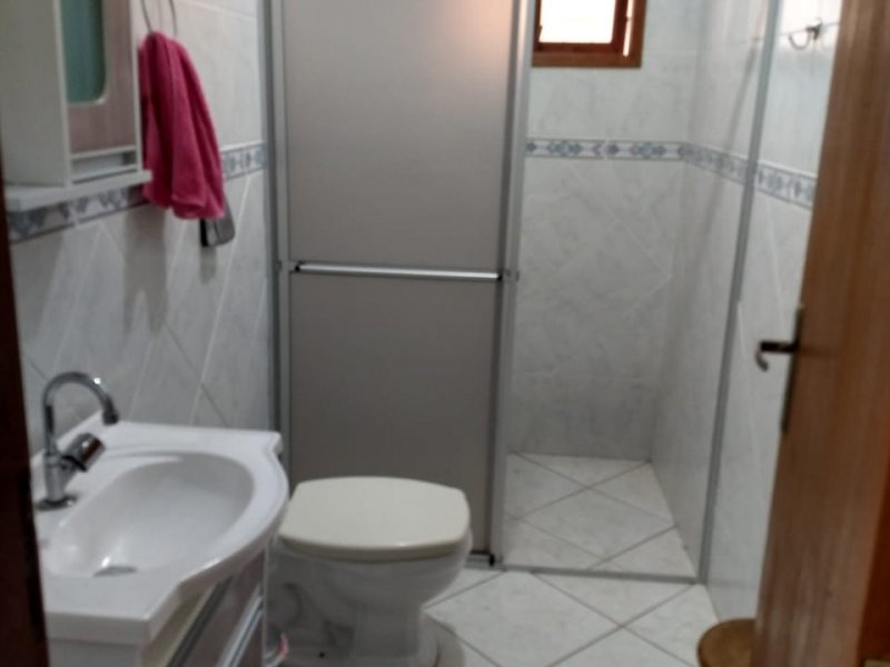 Casa à venda Carianos com 140m² e 3 quartos por R$ 580.000 - 2046568747-img-20190612-wa0012.jpg