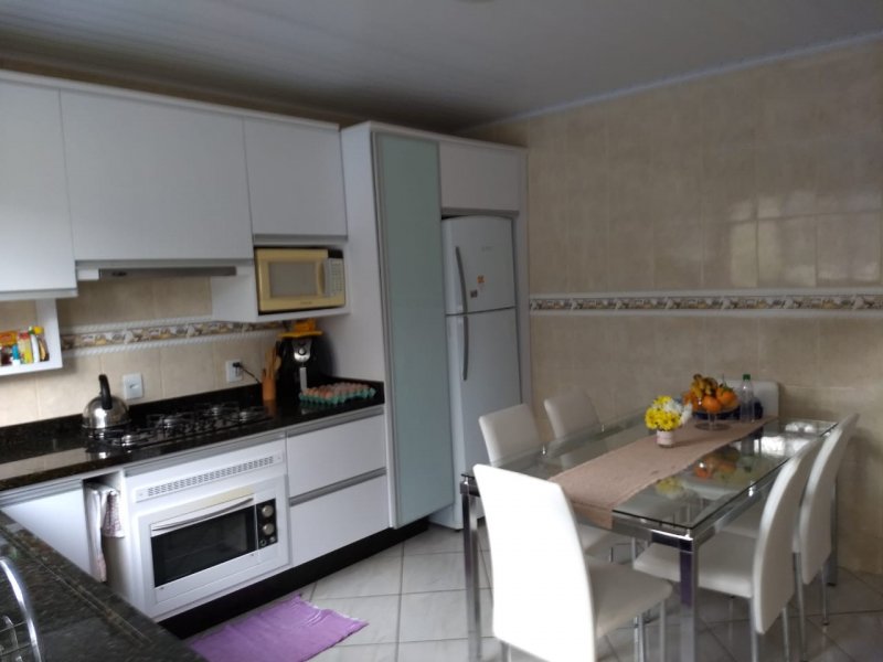 Casa à venda Carianos com 140m² e 3 quartos por R$ 580.000 - 2133497840-img-20190612-wa0006.jpg