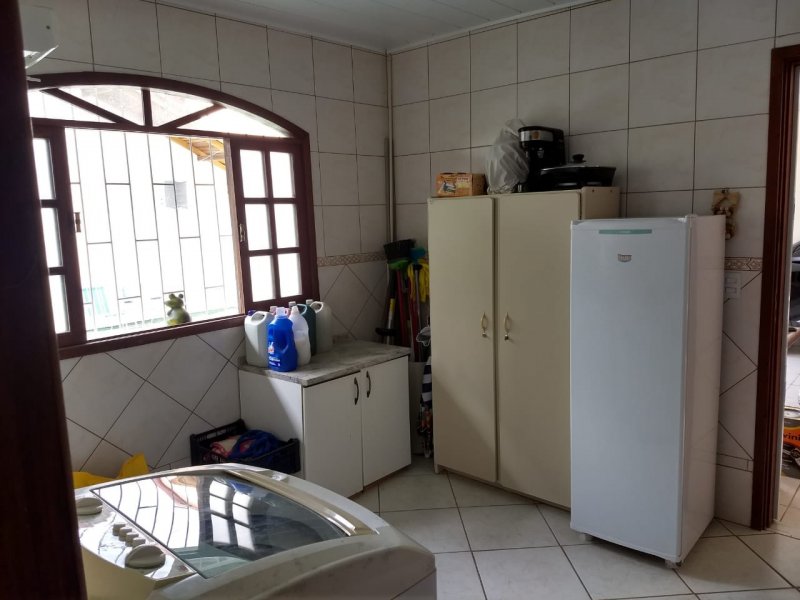 Casa à venda Carianos com 140m² e 3 quartos por R$ 580.000 - 378304969-img-20190612-wa0007.jpg