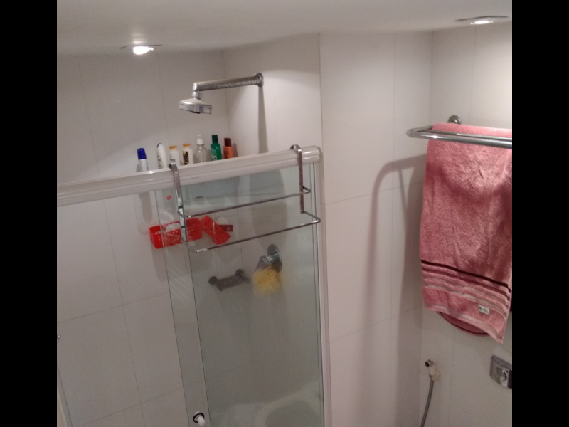 Apartamento à venda Copacabana com 134m² e 3 quartos por R$ 1.320.000 - 1355034140-e-um-banheiro-pequeno-mas-funcional.png