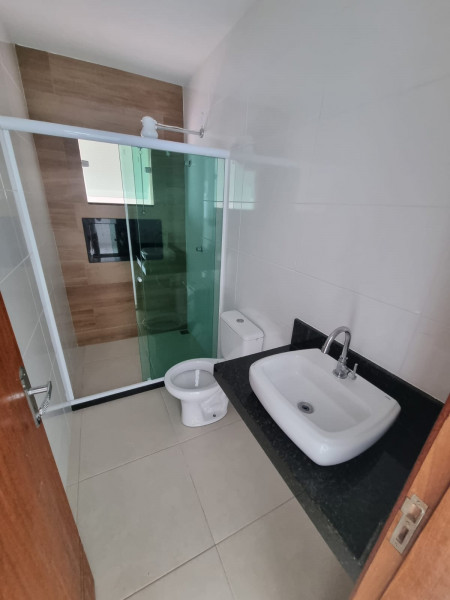 Casa de condomínio à venda Boa Vista com 100m² e 3 quartos por R$ 410.000 - 418470850-suite-banheiro.jpeg
