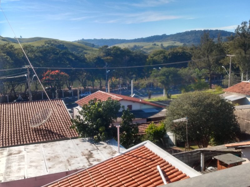 Casa à venda Jardim Pinheiros com 295m² e 4 quartos por R$ 699.000 - 1560015688-img-20190618-091657204-hdr.jpg