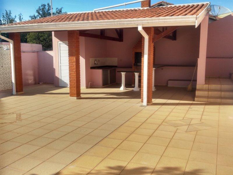 Casa à venda Jardim Pinheiros com 295m² e 4 quartos por R$ 699.000 - 1737799680-img-20190618-091233256-hdr.jpg