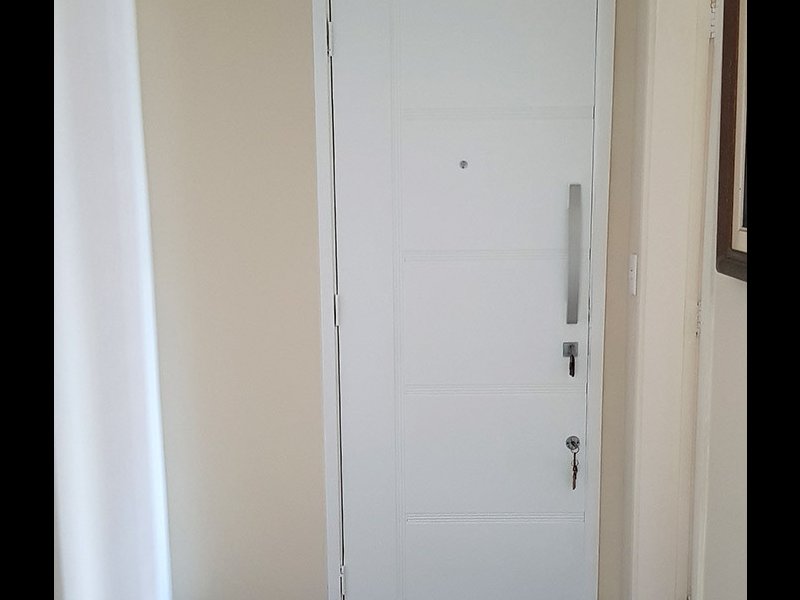 Apartamento à venda Barra da Tijuca com 127m² e 3 quartos por R$ 1.300.000 - 227139361-sala-porta-social02.jpg