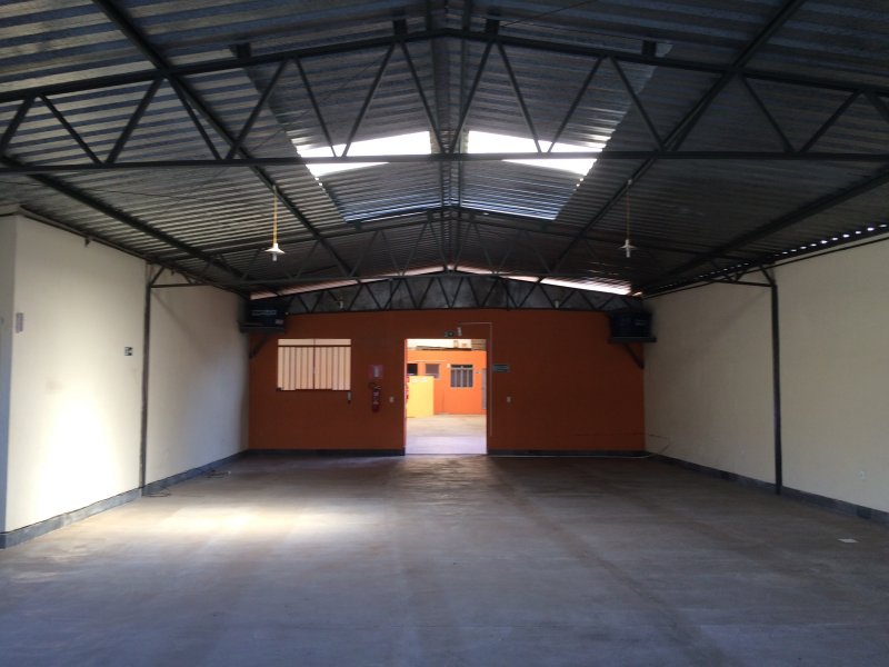 Comercial para alugar Goiânia com 600m² e  quartos por R$ 3.200 - 1504834050-img-1047.JPG