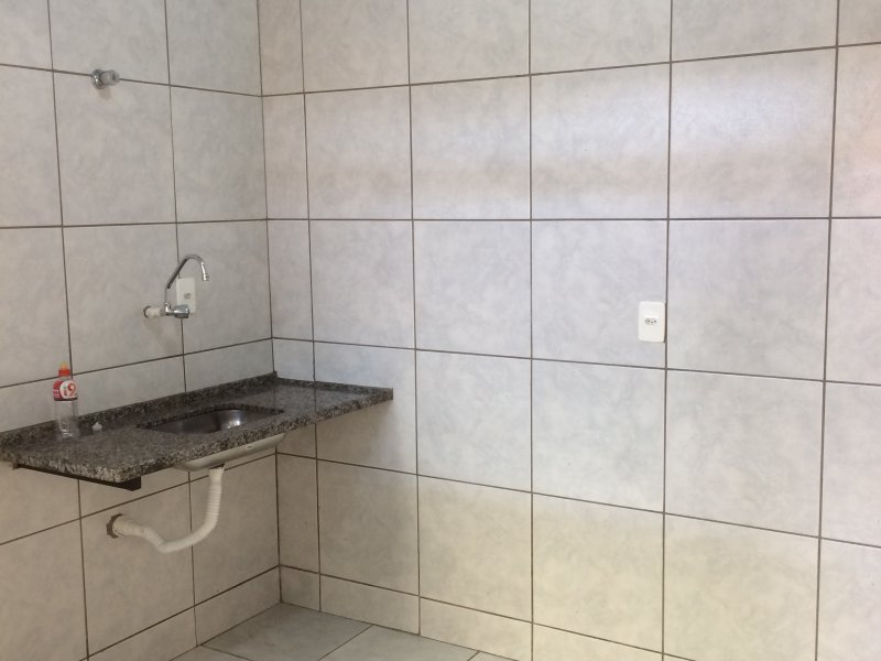 Comercial para alugar Goiânia com 600m² e  quartos por R$ 3.200 - 622490550-img-1050.JPG