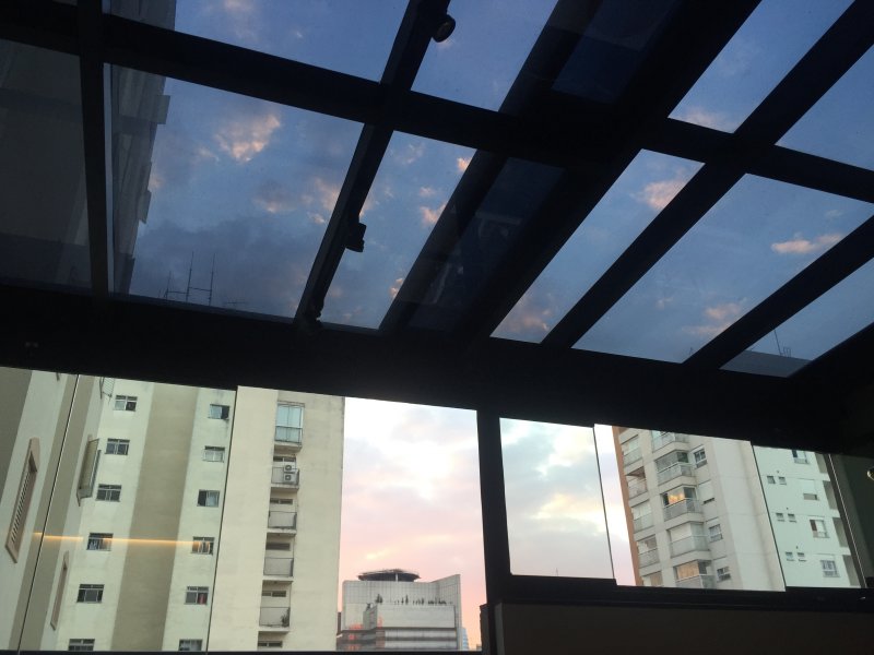 Apartamento à venda Vila Olímpia com 46m² e 1 quarto por R$ 890.000 - 776550470-teto-de-vidro-retratil-1.JPG