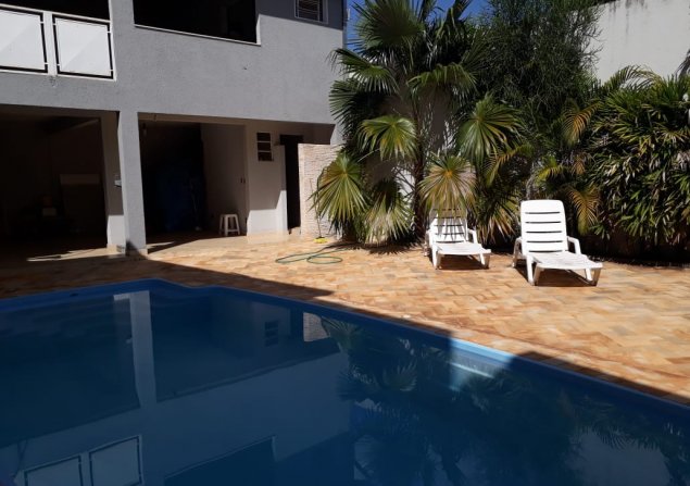 imóvel com 250m²