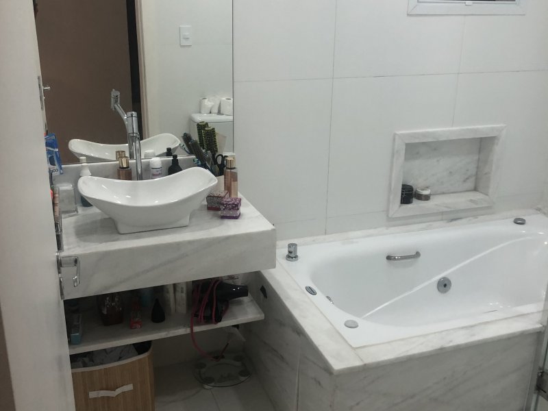 Casa de condomínio à venda Portal dos Gramados com 230m² e 4 quartos por R$ 1.610.000 - 392963772-img-1608.JPG