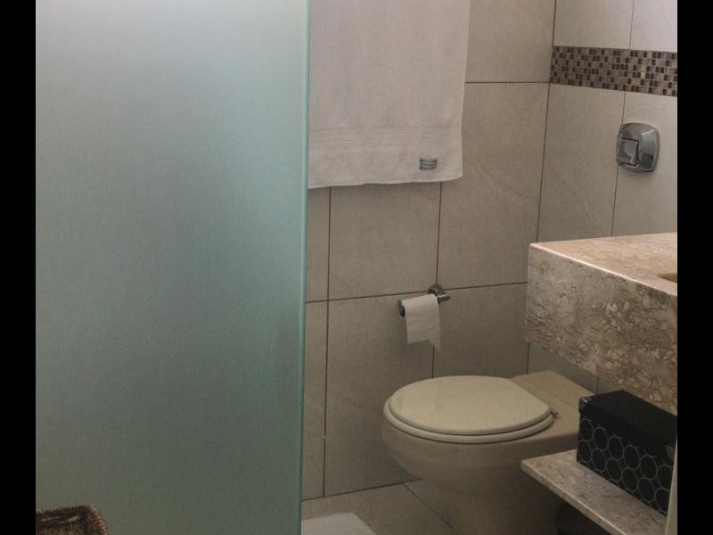Apartamento à venda Tatuapé com 69m² e 2 quartos por R$ 410.000 - 528976204-banheiro.jpeg