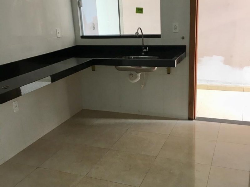 Casa à venda Residencial Veneza com 100m² e 3 quartos por R$ 170.000 - 670428037-photo-2019-06-18-10-59-53.jpg