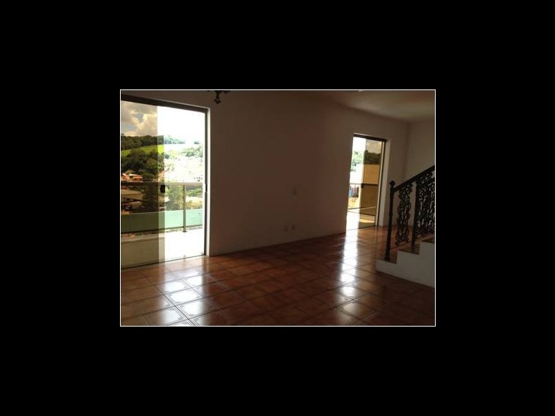 Casa à venda Jardim Salessi com 253m² e 3 quartos por R$ 750.000 - 345593106-sala-de-estar-com-varanda.jpg