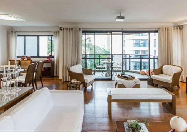 imóvel com 222m²