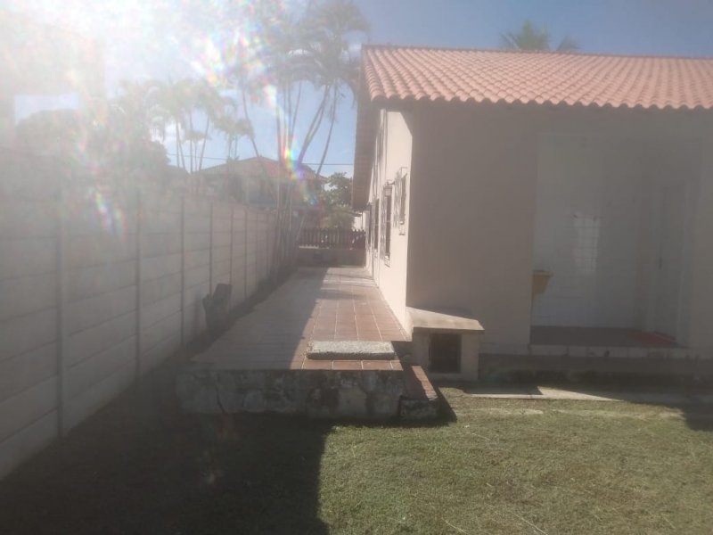 imóvel com 140m² - Coqueiral - Araruama