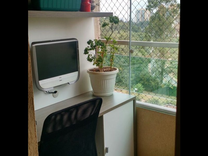 Apartamento à venda Paraíso do Morumbi com 67m² e 2 quartos por R$ 310.000 - 2104283113-apto-varanda002.JPG