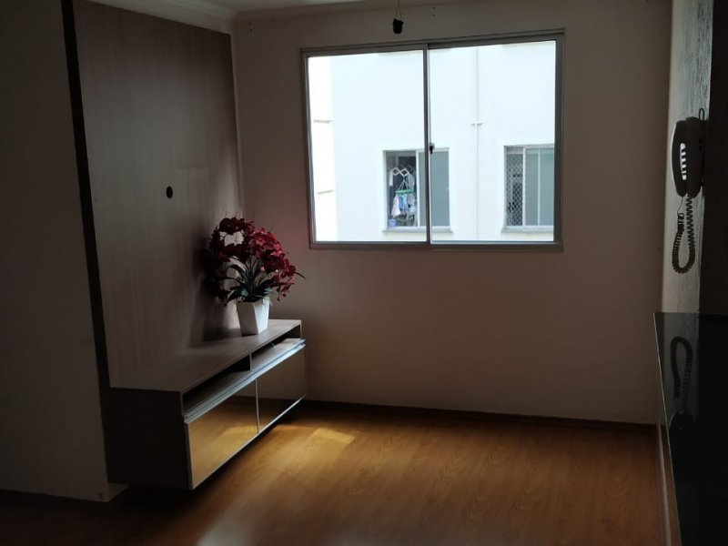 Apartamento para alugar Parque São Vicente com 60m² e 3 quartos por R$ 250.000 - 1302636379-sala1.JPG