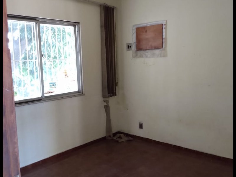 Apartamento à venda Centro com 80m² e 2 quartos por R$ 300.000 - 836916396-quarto-dos-fundos.jpg