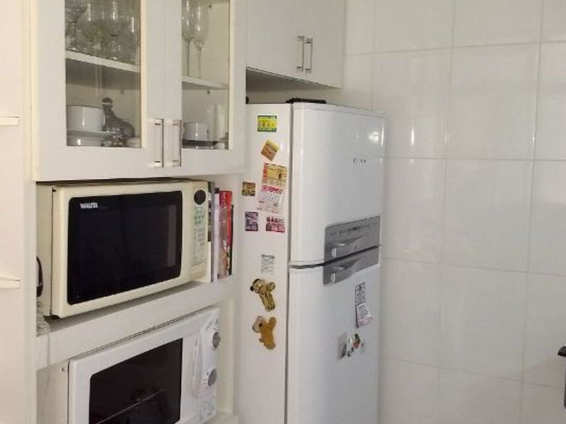 Apartamento à venda Joao Pinheiro com 105m² e 3 quartos por R$ 240.000 - 856757056-88b37fc318cb2577a33f7f02411e6e47.jpg
