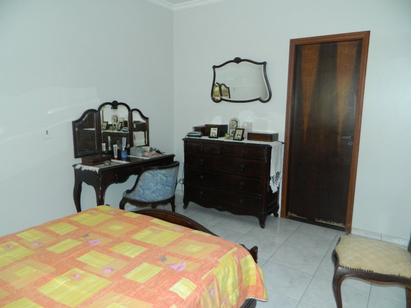 Casa à venda Horto Santo Antonio com 228m² e 3 quartos por R$ 780.000 - 1079323161-1cc51fe7-5eda-4c40-8c12-6fd5efeb5357.jpg
