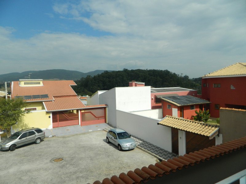 Casa à venda Horto Santo Antonio com 228m² e 3 quartos por R$ 780.000 - 1187999746-c39ed8bc-1dfa-42d4-beab-4570d2abf71d.jpg