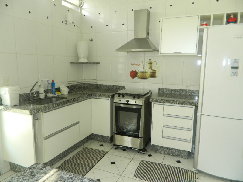 Casa à venda Horto Santo Antonio com 228m² e 3 quartos por R$ 780.000 - 1358503540-2f36d3e7-71ee-4255-a1c2-26f62591afff.jpg