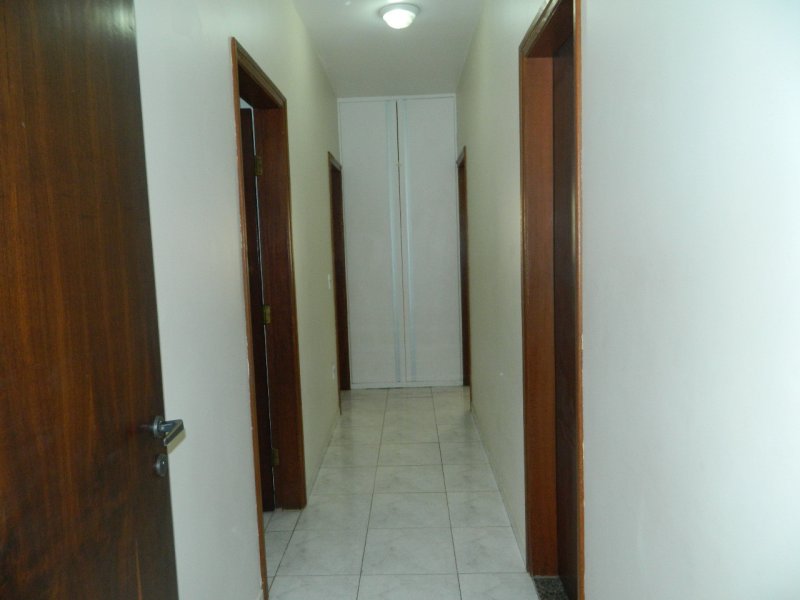 Casa à venda Horto Santo Antonio com 228m² e 3 quartos por R$ 780.000 - 1654320947-e4b5d093-b0b5-4be8-8f31-4385ba0a7da9.jpg