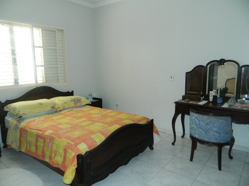 Casa à venda Horto Santo Antonio com 228m² e 3 quartos por R$ 780.000 - 2138731905-0fc69761-2d73-42fb-b081-9cec2e2eadfe.jpg