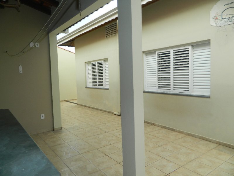 Casa à venda Horto Santo Antonio com 228m² e 3 quartos por R$ 780.000 - 777352218-dd1222b8-1e60-4ab9-9920-ebc96f575ab5.jpg