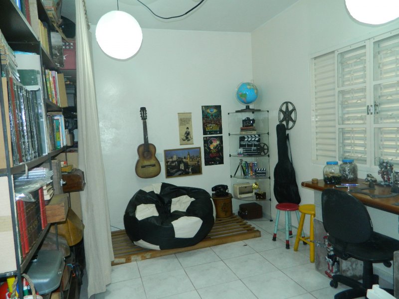Casa à venda Horto Santo Antonio com 228m² e 3 quartos por R$ 780.000 - 991188097-ee679d37-5bcc-4376-96c6-2996d79815c8.jpg