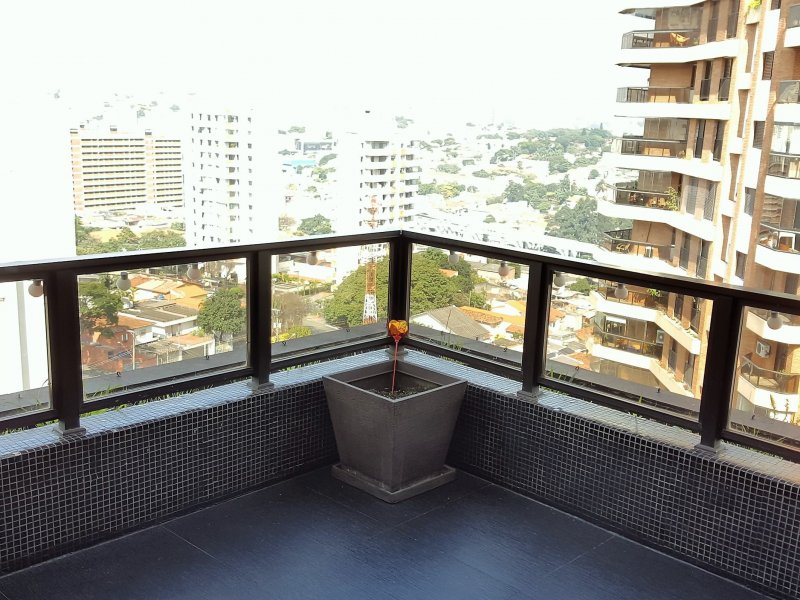 Apartamento à venda Campo Belo com 200m² e 3 quartos por R$ 1.780.000 - 1913725178-1o-piso-terraco-living.jpg