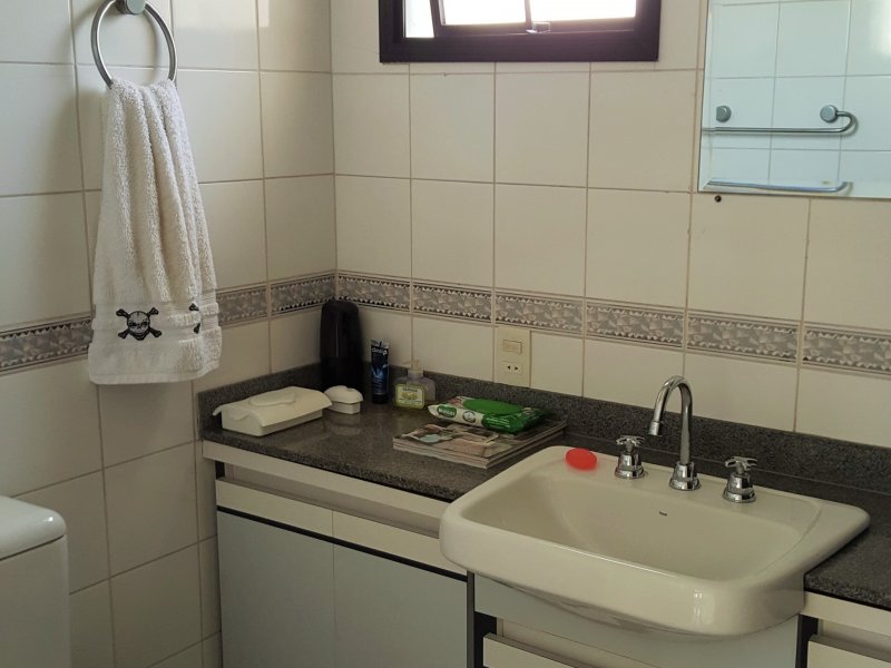 Apartamento à venda Campo Belo com 200m² e 3 quartos por R$ 1.780.000 - 75123751-2o-piso-banheiro-quartos.jpg