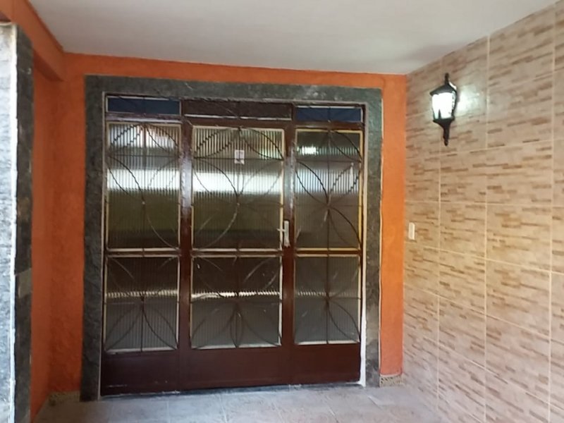 Casa à venda Bangu com 80m² e 2 quartos por R$ 160.000 - 2140185313-entrada.jpg