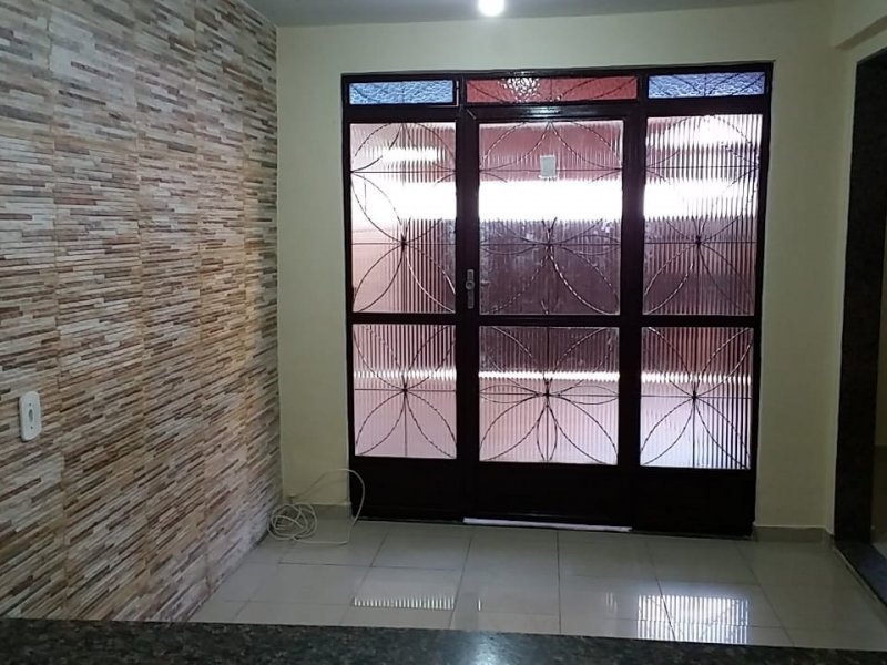 Casa à venda Bangu com 80m² e 2 quartos por R$ 160.000 - 665870973-sala-1.jpg