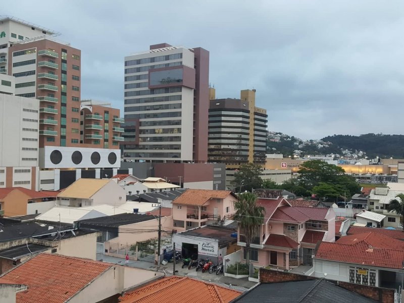 imóvel com 85m² - Barreiros - São José