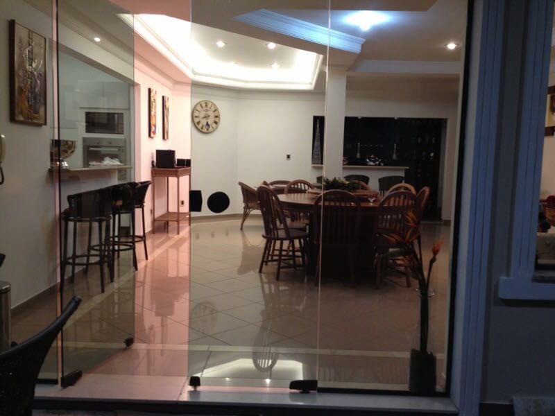Casa de condomínio à venda Jardim Gonçalves com 670m² e 4 quartos por R$ 3.000.000 - 299593025-931edace-e210-4d8e-b282-eb88cd1b906d.jpeg