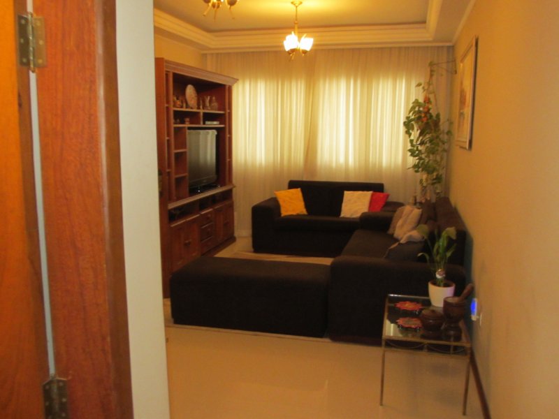Casa à venda Vila Carolina com 130m² e 4 quartos por R$ 680.000 - 106153972-casa-22.JPG