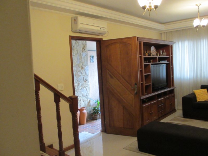 Casa à venda Vila Carolina com 130m² e 4 quartos por R$ 680.000 - 634876763-casa-23.JPG