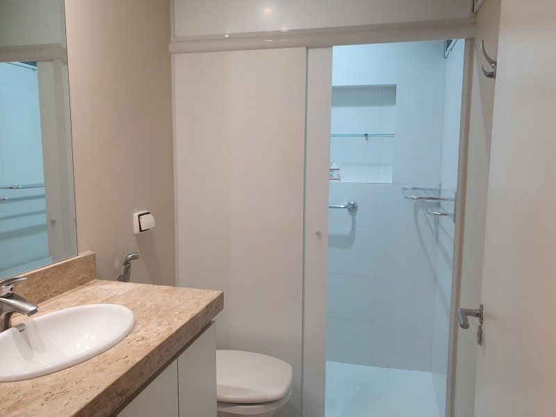 Apartamento à venda Guará com 120m² e 2 quartos por R$ 1.650.000 - 336525322-banhiero-social.jpg