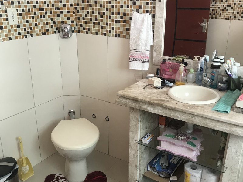 Casa à venda Jacarepaguá com 290m² e 2 quartos por R$ 290.000 - 1735957251-97964c8d-0e99-447e-981b-e2b34e7473c3.jpeg