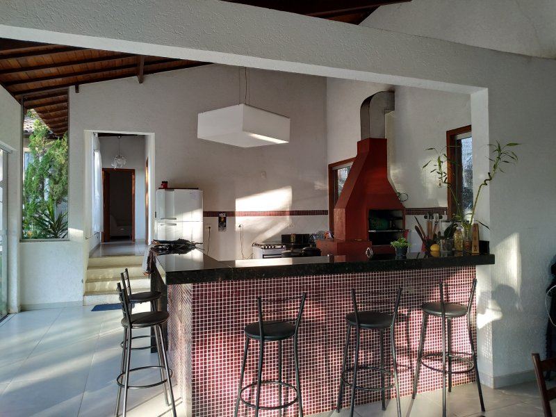imóvel com 2570m² - Gentileza - Betim