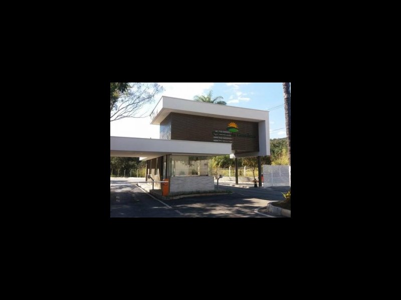 imóvel com 2570m² - Gentileza - Betim